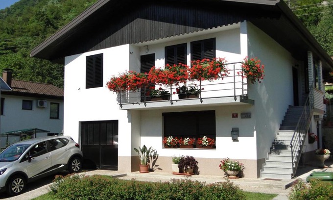 Tolmin Apartment | Apartma Jezero