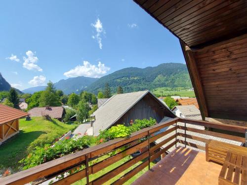 Mojstrana Apartment | Apartma Stenar