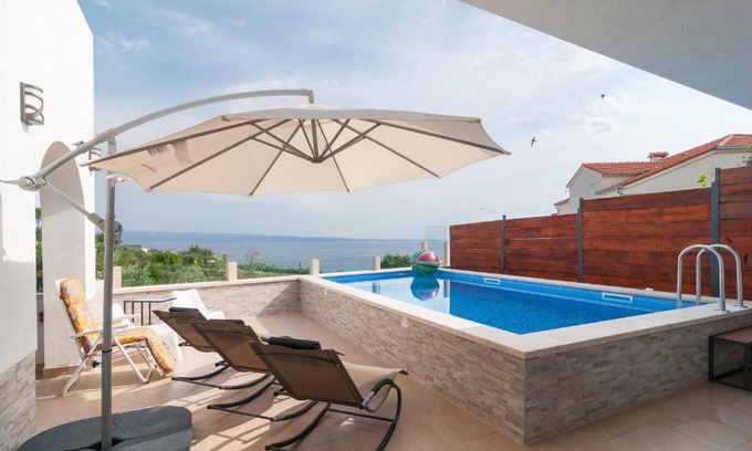 Znjan Apartment | Apartman Braavos ****
