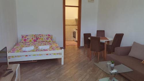 Denovici Apartment | Apartman near Porto Novi Djenovici