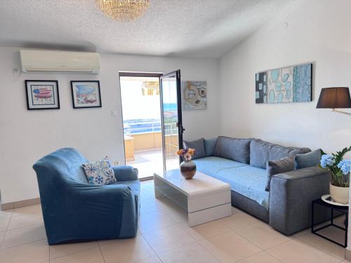 Municipality of Omisalj Apartment | Apartman "Sabine" with heated pool