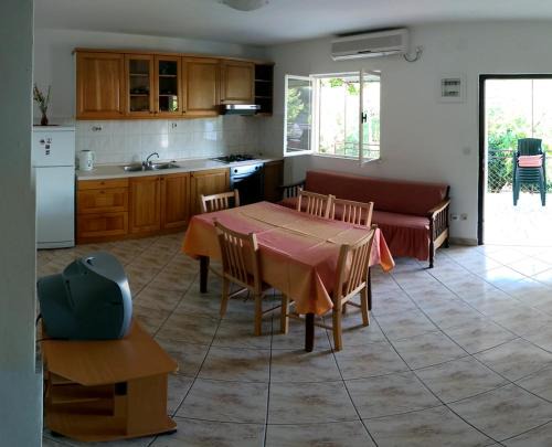 Ivan Dolac Apartment | Apartmani Sandro