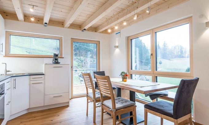 Bad Peterstal-Griesbach Apartment | Apartment 'Dollenberg' with Mountain View, Balcony and Wi-Fi