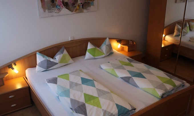 Schonach im Schwarzwald Apartment | Apartment '45qm' with Mountain View, Shared Garden and Wi-Fi