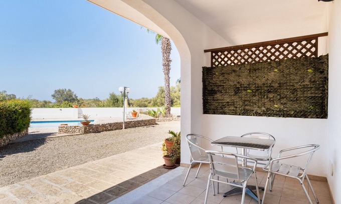 Maruggio Apartment | Apartment 'Marubium - Castigno' with Shared Pool, Wi-Fi and Air Conditioning