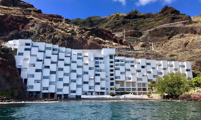 Santa Cruz de Tenerife Apartment | Apartment in paradise Playa Chica, Las Gaviotas