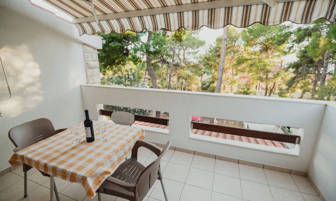 Ivan Dolac Apartment | Apartments Antun (33181-A3) - Ivan Dolac - island Hvar