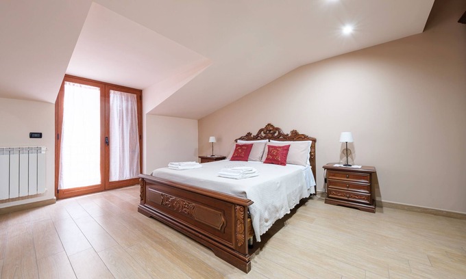 Francavilla di Sicilia Apartment | Apartment 'Alkantara' with Private Terrace, Balcony and Air Conditioning
