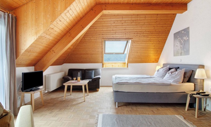 Bodman-Ludwigshafen Apartment | Apartment '10, 40qm' with Shared Garden, Balcony and Wi-Fi