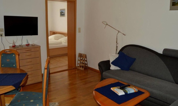Nieder-Werbe Apartment | Apartment 10 - Apartments Arrow