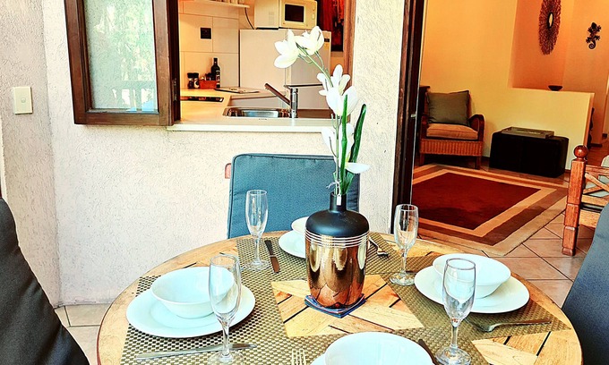 Port Douglas Apartment | Apartment 11 @ Hibiscus Gardens & Spa Resort