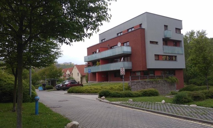 Michle Apartment | Apartment 12 min (tram) from city centre