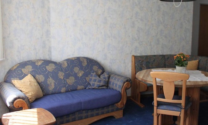 Saalhausen Apartment | Apartment '2 Bergblick, 50qm' with Mountain View, Shared Garden and Wi-Fi