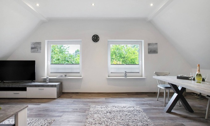 Schwesing Apartment | Apartment '2 - Engelsburg' with Shared Garden and Wi-Fi