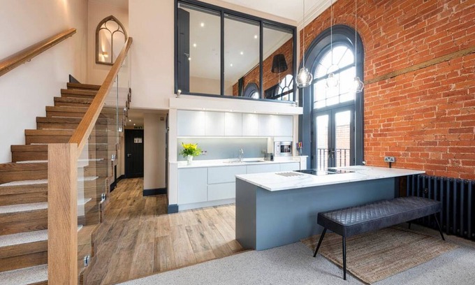Edwinstowe Apartment | Apartment 2 The Old Chapel apartments, in the heart of Sherwood Forest