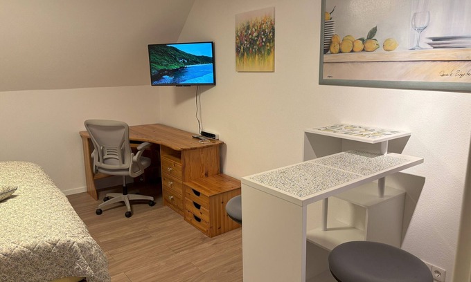 Engstingen Apartment | Apartment '2' with Wi-Fi
