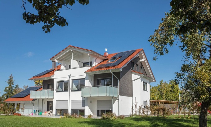 Eriskirch Apartment | Apartment “4 am Biohof Eriskirch” close to Lake Constance with Wi-Fi, Balcony & Garden