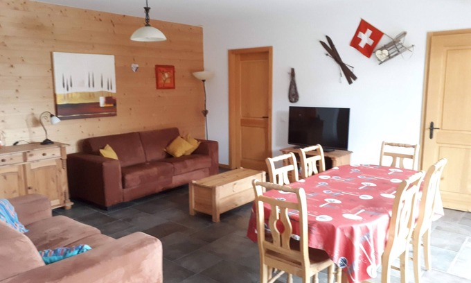 Val d'Illiez Apartment | Apartment 4 to 6 people Les Crosets with parking #