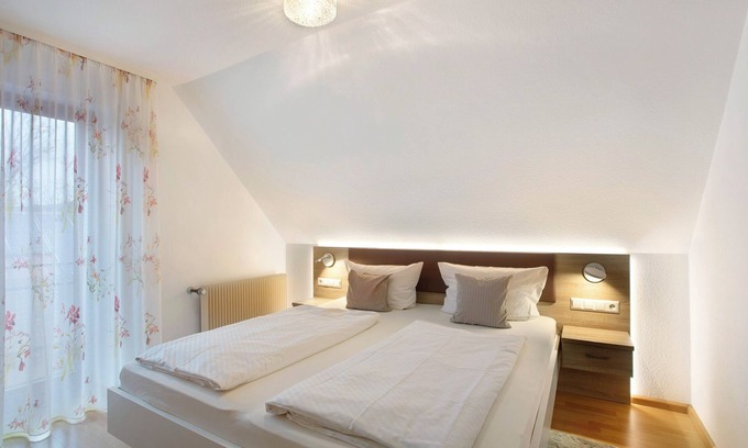 Bad Bellingen Apartment | Apartment '4' with Shared Garden and Wi-Fi