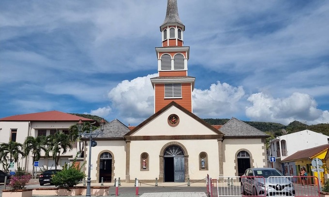 Tartane Apartment | Apartment 5 minutes from the beach of the village of Anses d'arlet