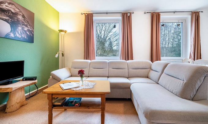 Funkenhagen Apartment | Apartment '5' with Shared Garden