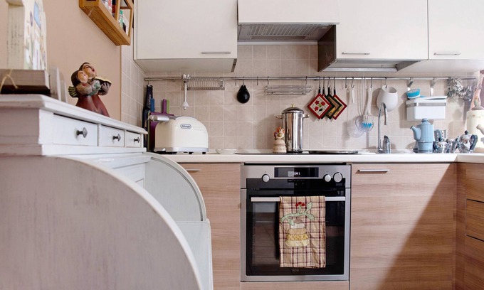 Laveno Apartment | Apartment 'A Due Passi Dal Lago 2' with Private Terrace, Wi-Fi and Air Conditioning