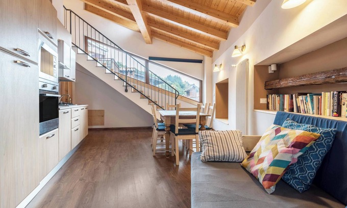 Canale di Tenno Apartment | Apartment "Agriturismo Al Gallo Nero La Torre" near Lake Garda with Garden