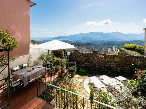 Bezzo Apartment | Apartment Al Forte by Interhome