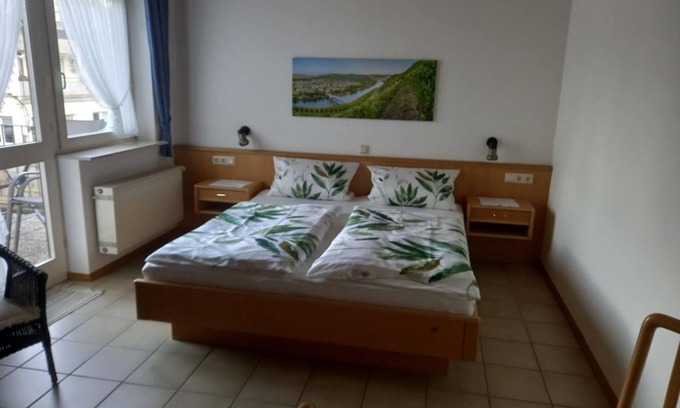 Trittenheim Bed & Breakfast | Apartment Altärchen - Wine and guest house Hermes-Hoffmann