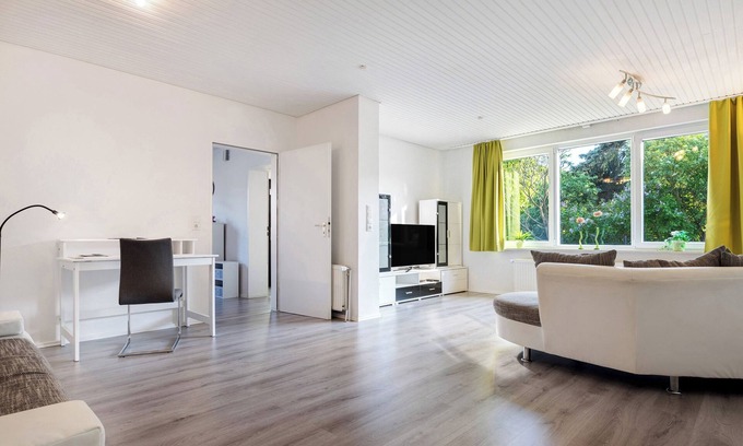 Neu Darchau Apartment | Apartment 'Am Fährhafen' with Private Garden and Wi-Fi