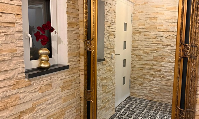 Region Hannover District Apartment | Apartment 'Am Kalkofen' with Balcony and Wi-Fi