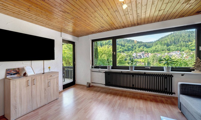 Schiltach Apartment | Apartment 'Am Lehen' with Mountain View, Private Terrace and Wi-Fi