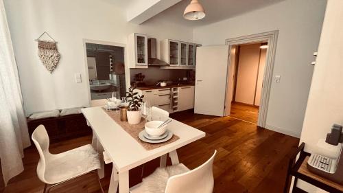 Saarbruecken Apartment | Apartment am Schloss - CHARME