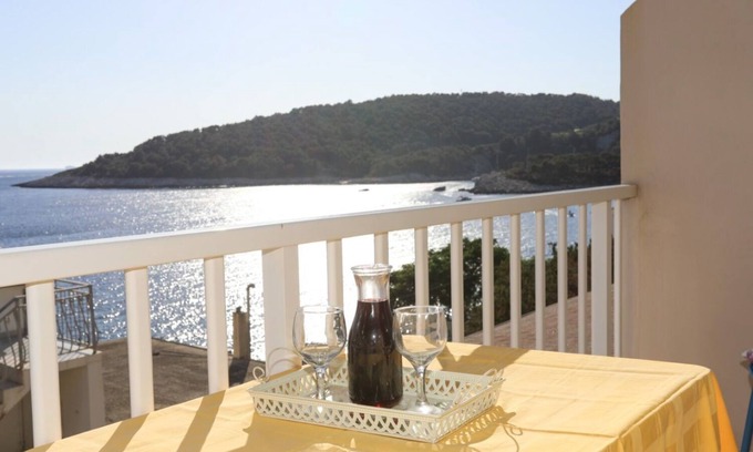 Milna Apartment | Apartment and Rooms Marlene (103731-A1) - Milna - island Hvar