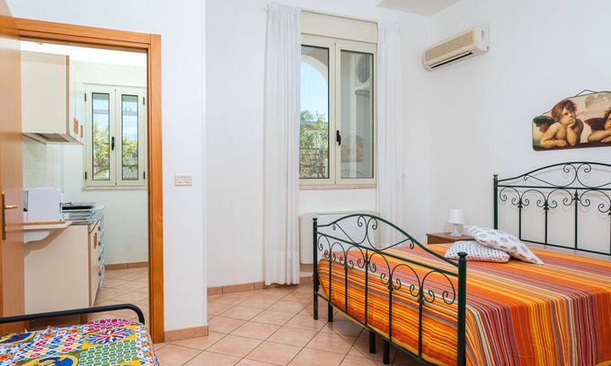Cocumola Apartment | Apartment 'Angeli Nel Salento - Holiday Home 3' with Private Terrace, Wi-Fi and Air Conditioning