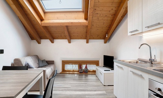 Pergine Valsugana Apartment | Apartment 'Apt Ochner Strawberry 5 Pergine' with Wi-Fi and Air Conditioning