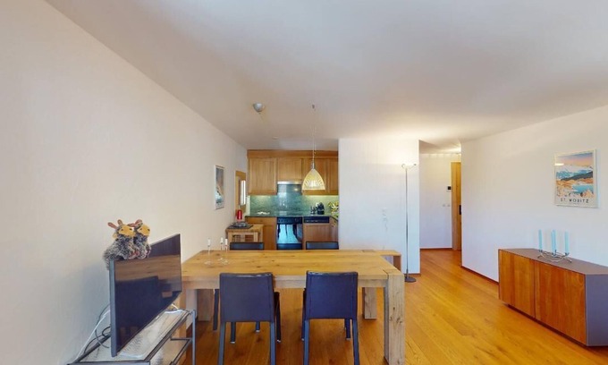 Silvaplana Apartment | Apartment Arsa 28 - Stylish Apartment with Lake View in Silvaplana