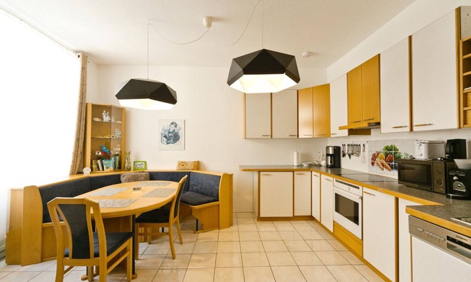 Funfhaus Apartment | Apartment No. 05 in Vienna near Schönbrunn/Westbahnhof | Keyless Check-In