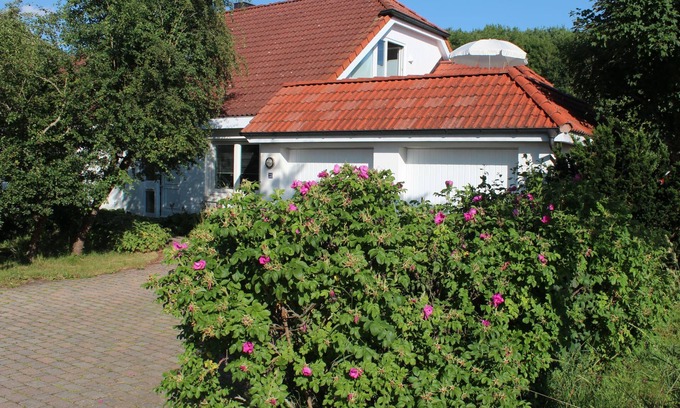 Sunthausen Apartment | Apartment 'Auf Der Baar' with Private Terrace, Wi-Fi and Air Conditioning