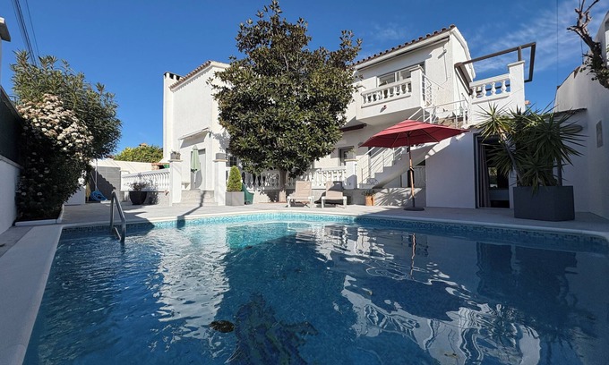 Empuriabrava Apartment | Apartment B Casa Pani - 2 apartments with private pool