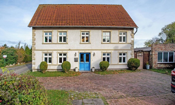 Wiek Apartment | Apartment 'Bäckerhus - Ferienwohnung 2' with Private Terrace, Shared Garden and Wi-Fi