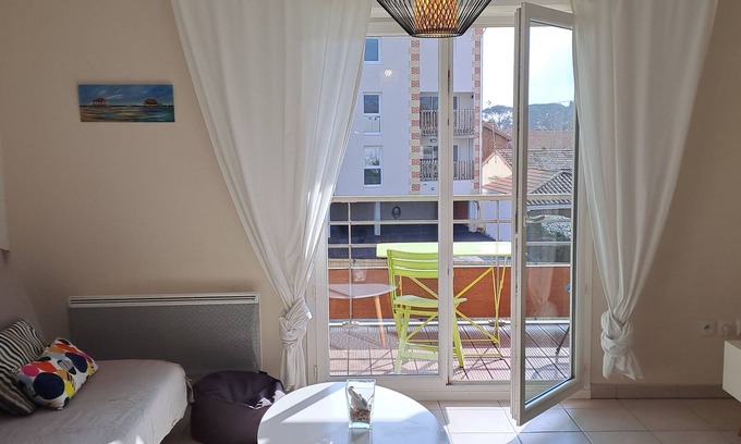 Ares Apartment | Apartment Bassin d'Arcachon Center of Ares in a quiet