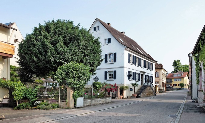 Laufen Apartment | Apartment 'Bauernstüble Im Englerhof' with Private Garden and Wi-Fi