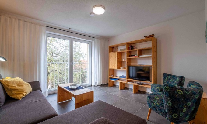 Bad Waldsee Apartment | Apartment 'Baumblick' with Shared Terrace and Wi-Fi