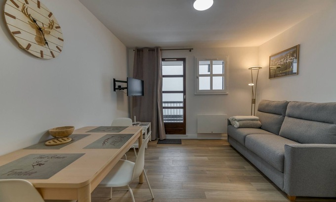 Villard-Reculas Apartment | Apartment 'Bel Rénové Les Granges 26' with Mountain View, Balcony and Wi-Fi