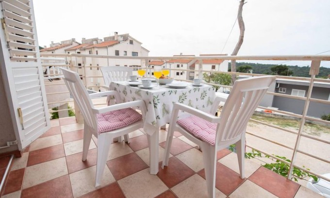 Vrpolje Apartment | Apartment Bencun by Interhome