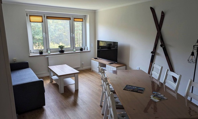 Hermannsdorf Apartment | Apartment 'Bergsonne' | 6 p., 2 bedrooms, modern, fiber optic/WLAN, ski holder
