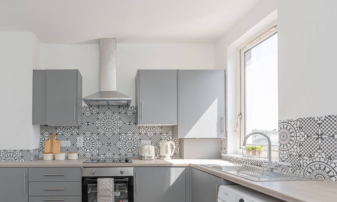 Inverkeithing Apartment | Apartment beyond forth Bridges - 3bed free parking