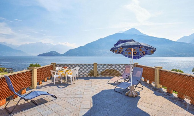 Calozzo Apartment | Apartment Bianca by Interhome
