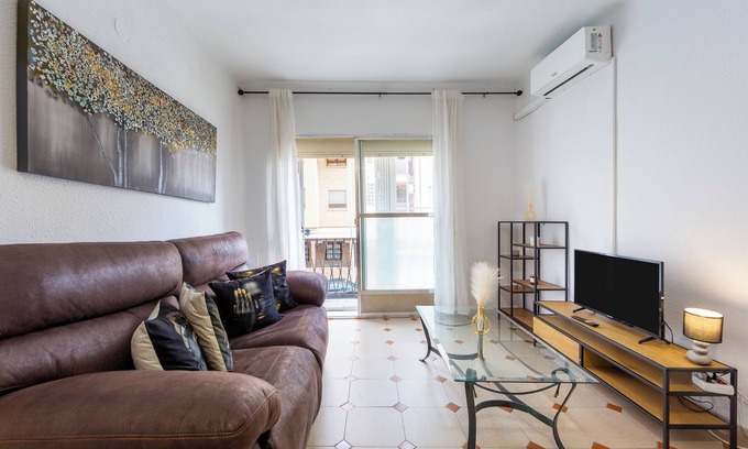 Almeria Apartment | Apartment 'Bilbao 22 Comodo' with Sea View and Air Conditioning